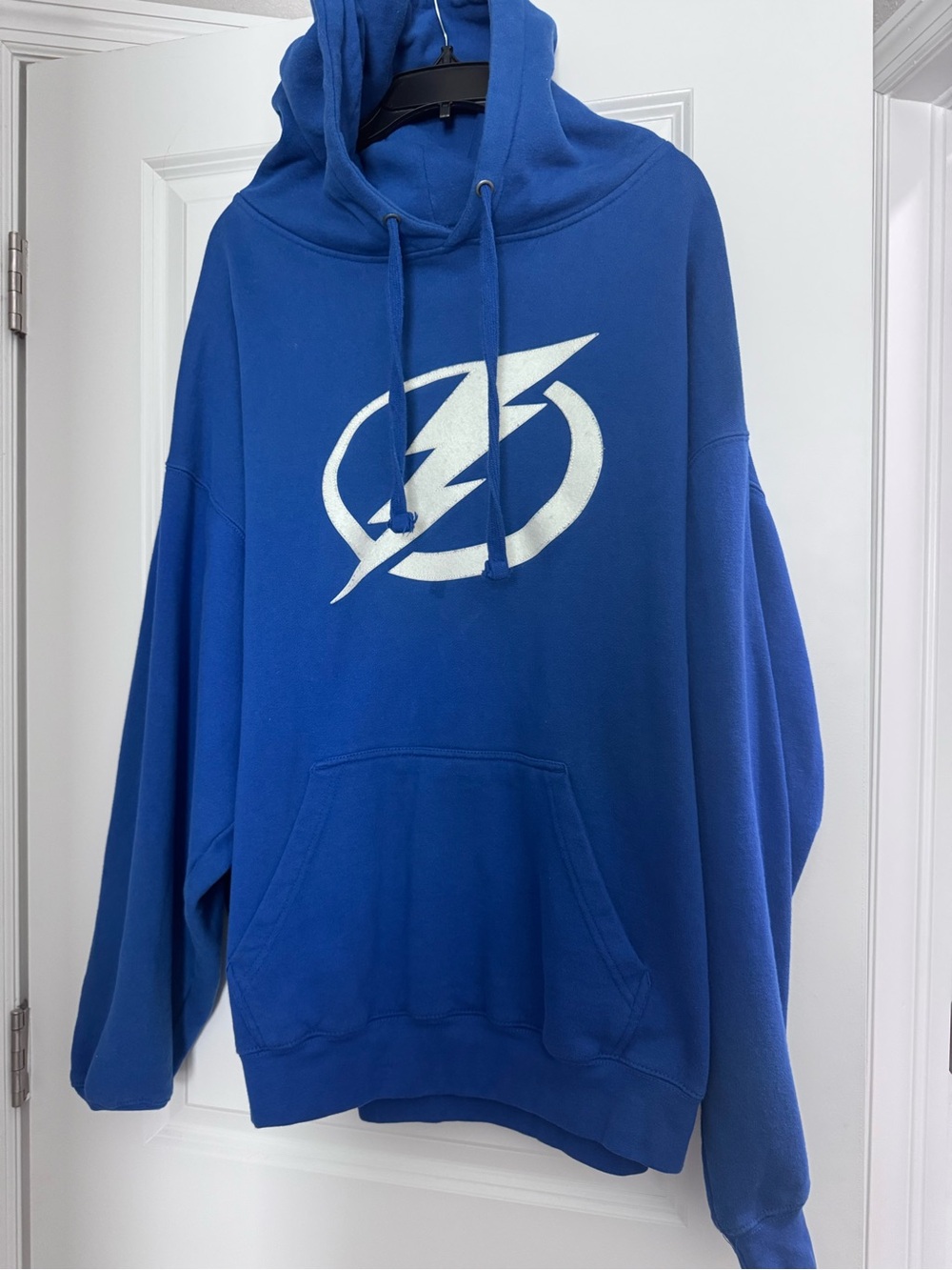 Blue Hoodie w Tampa Bay Lightning Bolt Logo